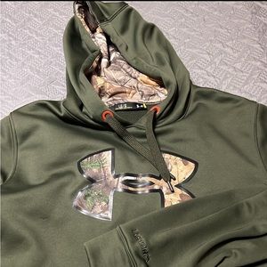 Men’s under armour storm hoodie large